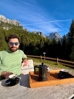 Un caffè, per favore