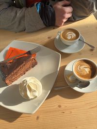 Coffee and cake at Rifugio El Zedron in Buffaure