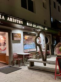Gelato sign at Da Po' gelateria in Cortina