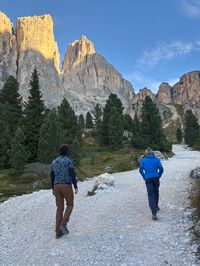 Trail stroll after having the packs picked up by the car