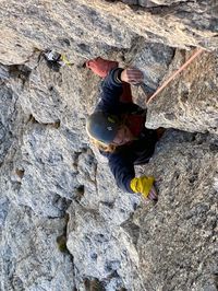 Daysi stemming through the upper Via del Gracchio pitches on Torre Edwards.