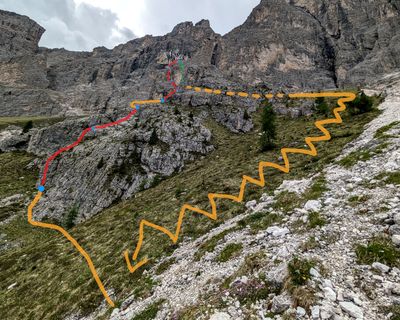 Annotated overview of the Via Rododendri approach and descent paths on Piccola Torre.