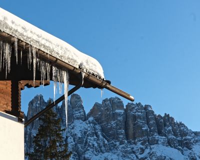 Close-up detail of icicles at Lago di Carezza