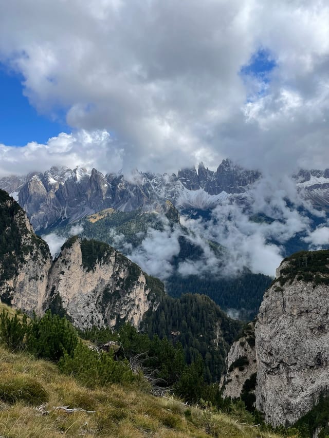 Ridgeline views during the Tschafon Hut 10 km loop