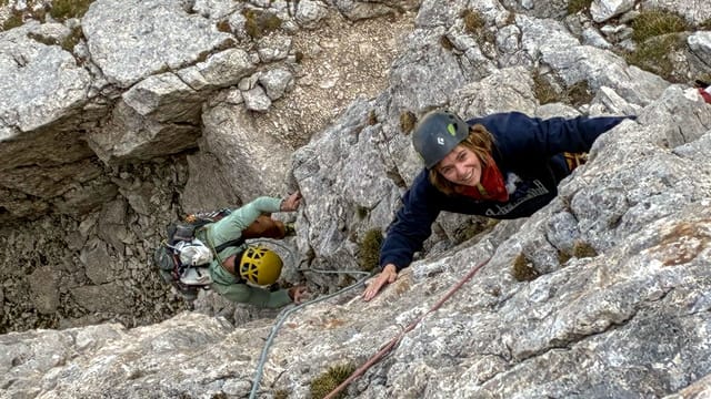 First moves on the upper section of Via del Gracchio on Torre Edwards